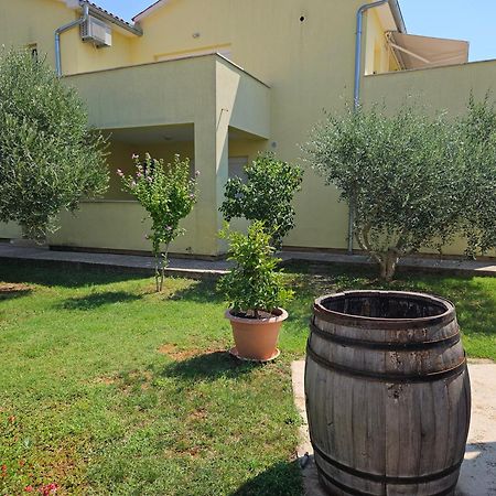 Apartmani Prodan 2 Fažana Exterior foto